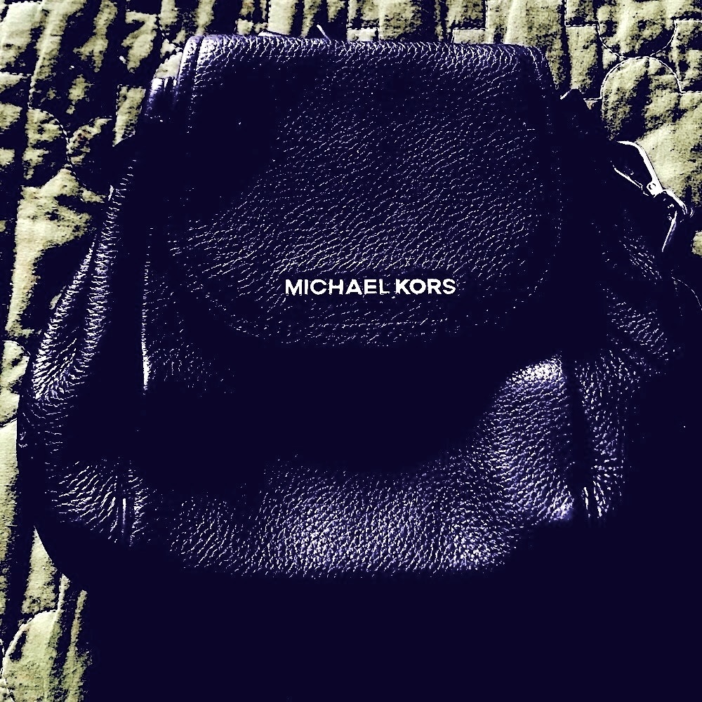 MICHAEL KORS Purse .. exc condition. Black Leather